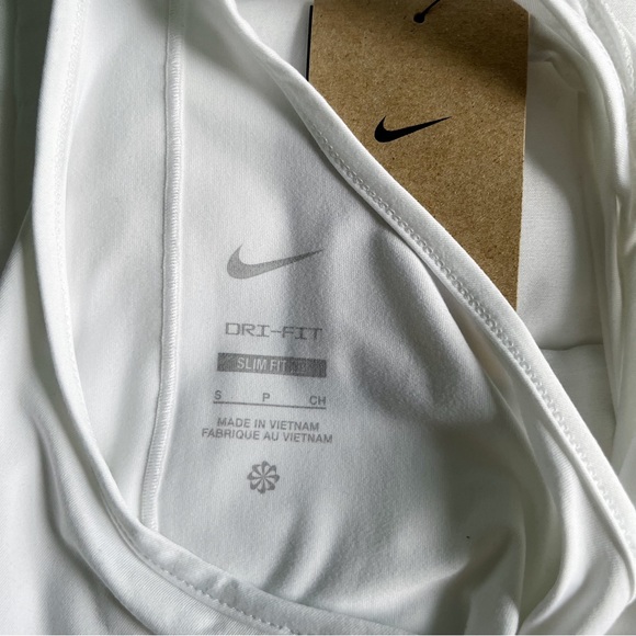 NWT NIKE CENTER LOGO TANK - Picture 3 of 3